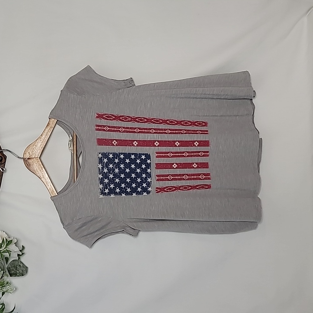 CloudChaser Flowy Grey Boho Aztec American Flag Tee T-Shirt